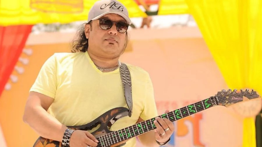 আইয়ুব বাচ্চুর গান নিয়ে বিতর্ক, আইনি পদক্ষেপের হুঁশিয়ারি