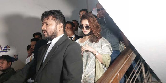 আদালতে আত্মসমর্পণের পর তানজিন তিশার জামিন
