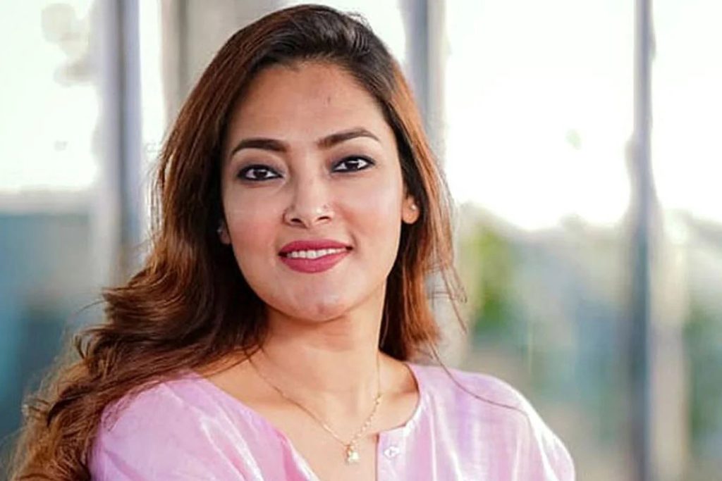 ক্যানসারের সঙ্গে লড়াইয়ে উপস্থাপক সামিয়া, নিচ্ছেন কেমোথেরাপি