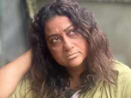 ক্লান্ত ও বিষণ্ন দীপা খন্দকার, কী ঘটেছে অভিনেত্রীর জীবনে?