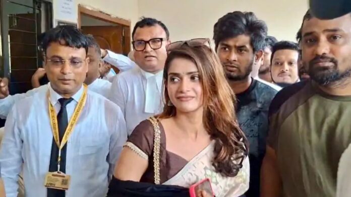 তানজিন তিশার আত্মসমর্পণ, বাড়ল জামিনের মেয়াদ
