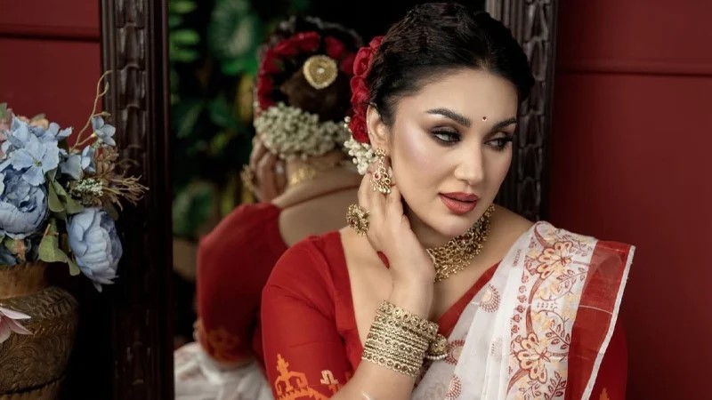 দুর্গোৎসবে মাকে ঘিরে পূজা-অপু ও মিমের স্মৃতিচারণ