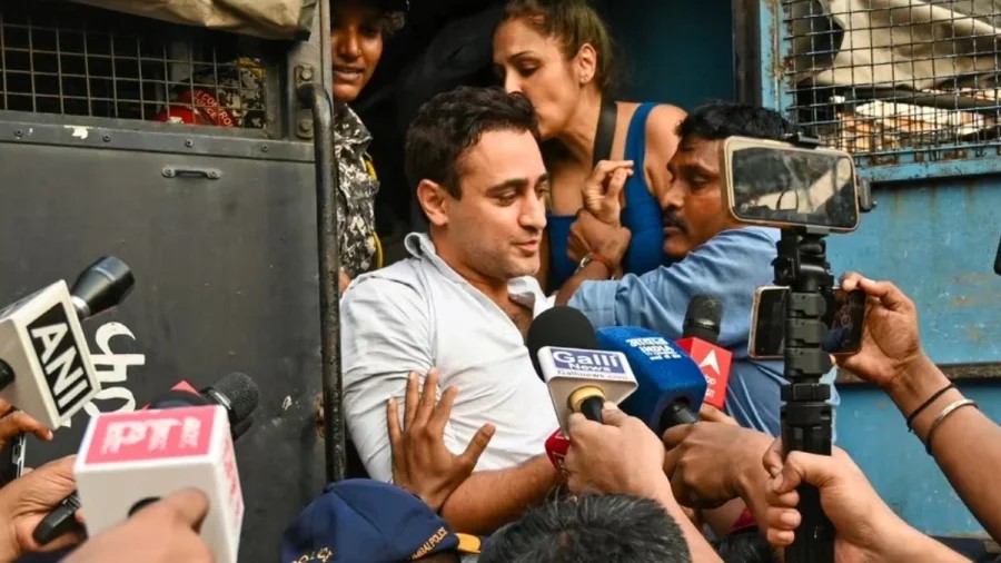ইমরান খানকে ভারত ছাড়ার নির্দেশ, সময় ২৮ অক্টোবর