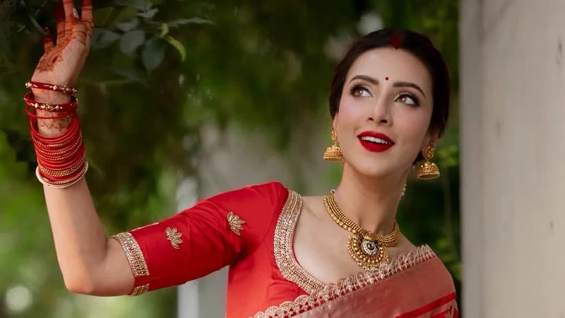 দুর্গোৎসবে মাকে ঘিরে পূজা-অপু ও মিমের স্মৃতিচারণ