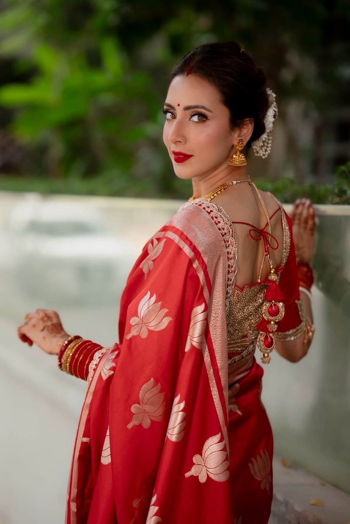 দুর্গোৎসবে মাকে ঘিরে পূজা-অপু ও মিমের স্মৃতিচারণ